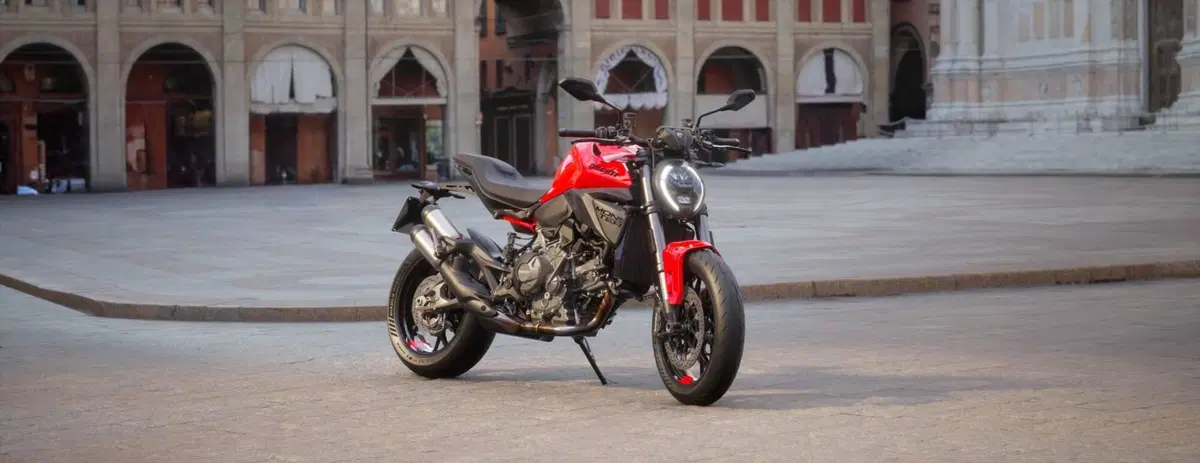 Ducati Monster 890 (2026) (4)