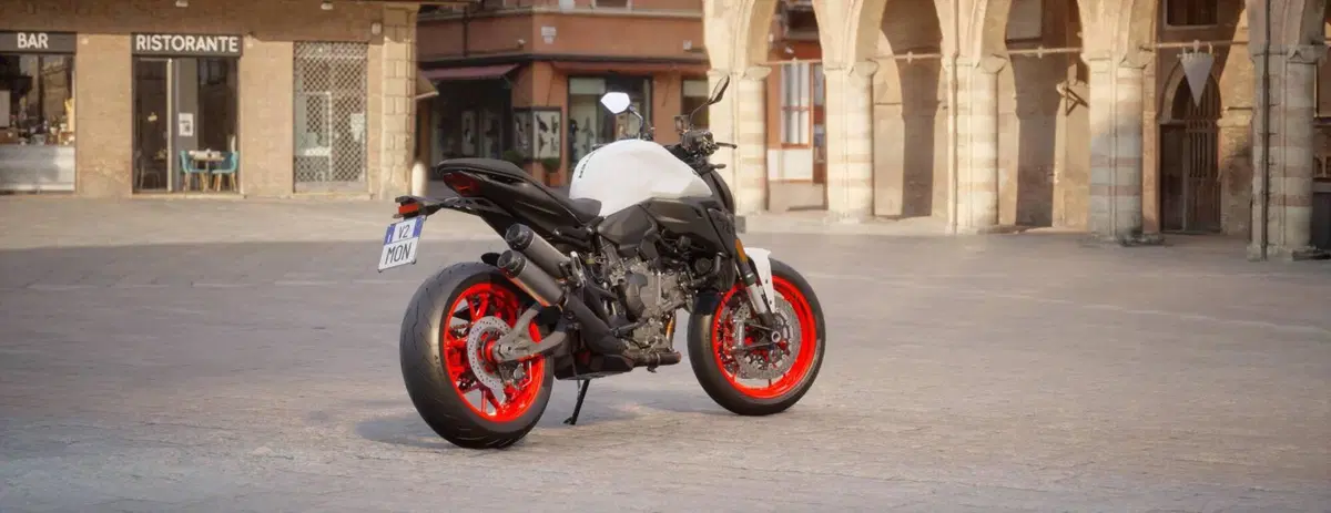 Ducati Monster 890 (2026) (8)