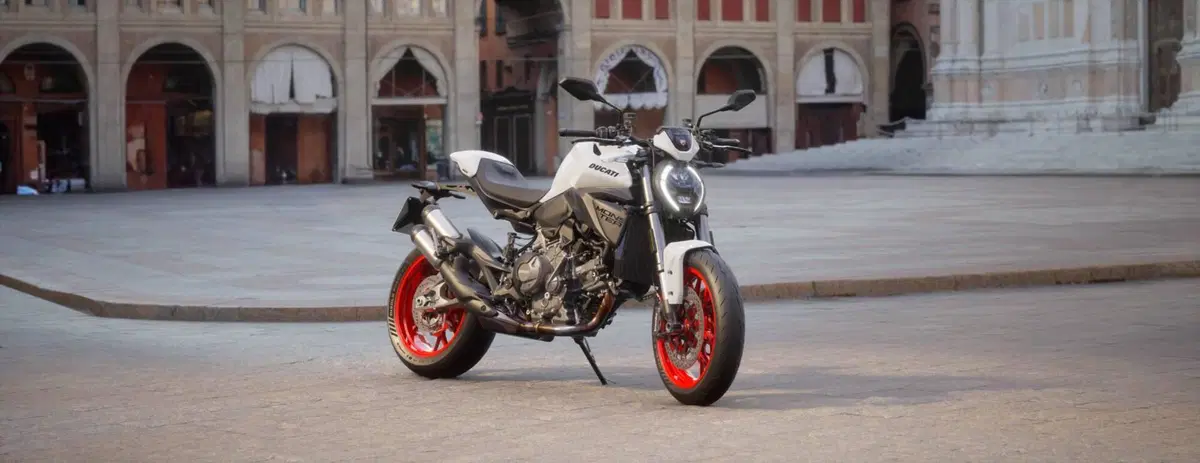 Ducati Monster 890 + (2026) (5)