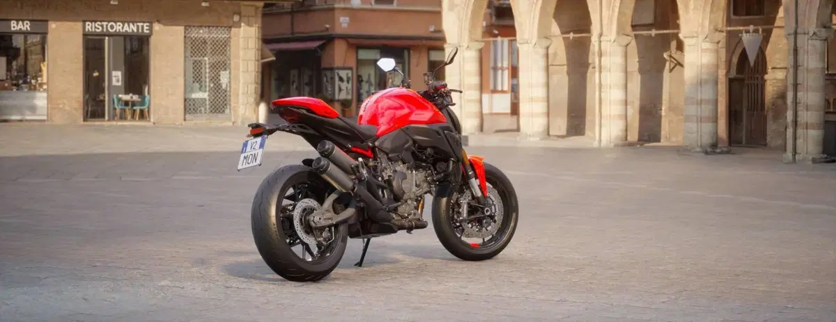 Ducati Monster 890 + (2026) (7)