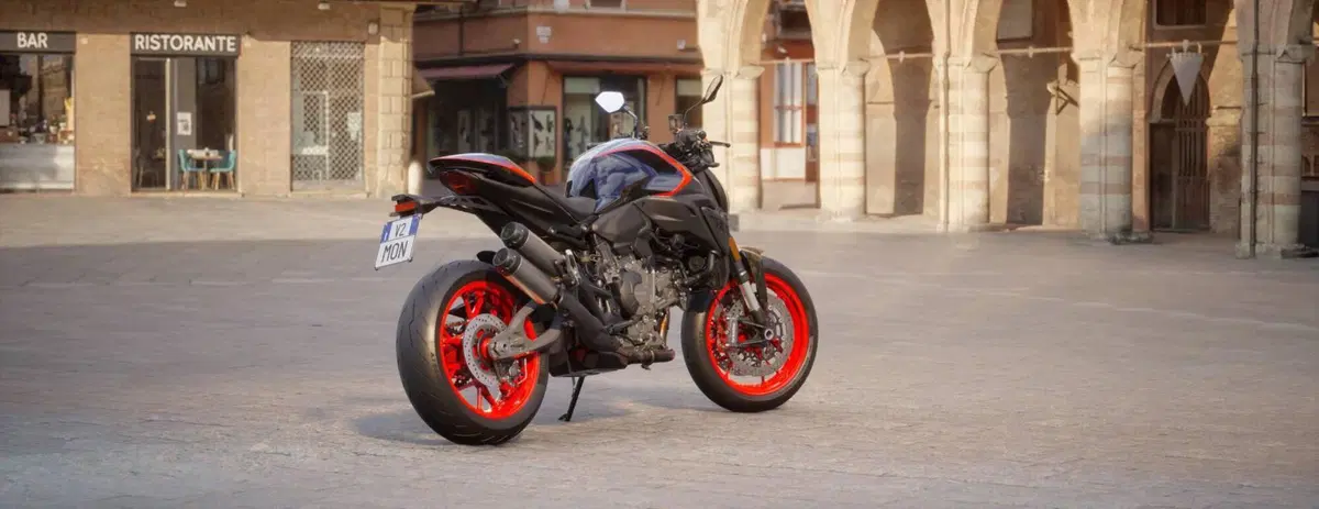Ducati Monster 890 + (2026) (9)