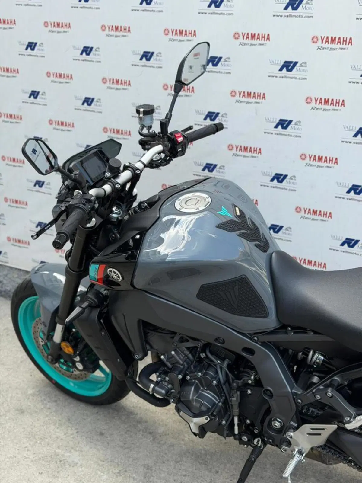 Yamaha MT-09 (2021 - 23) (4)