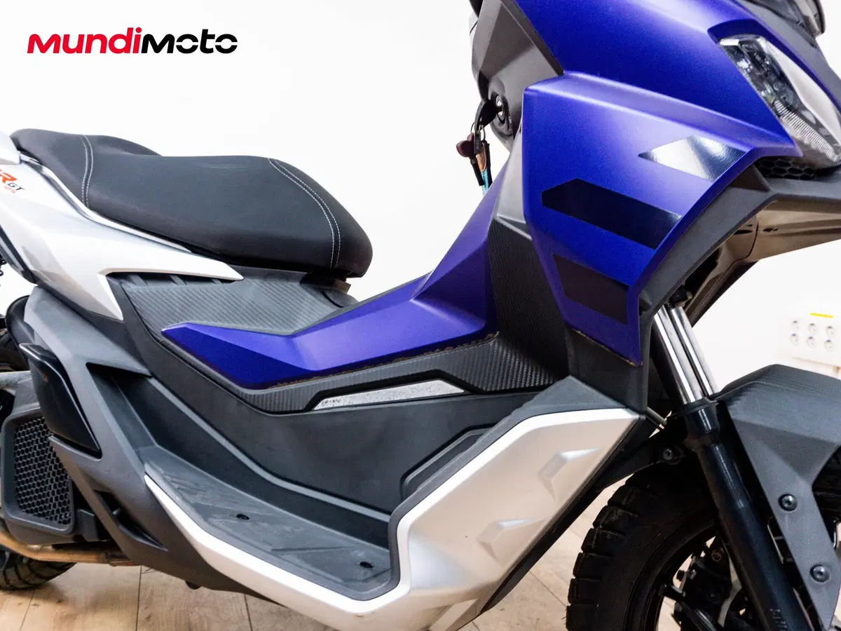 Aprilia SR GT 125 (2025 - 26) (5)