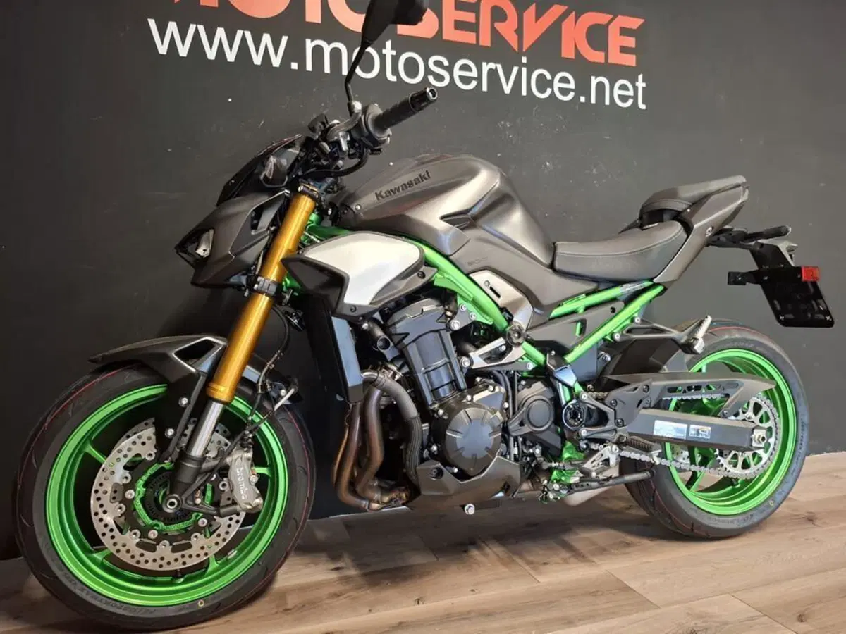 Kawasaki Z 900 SE (2025 - 26) (2)