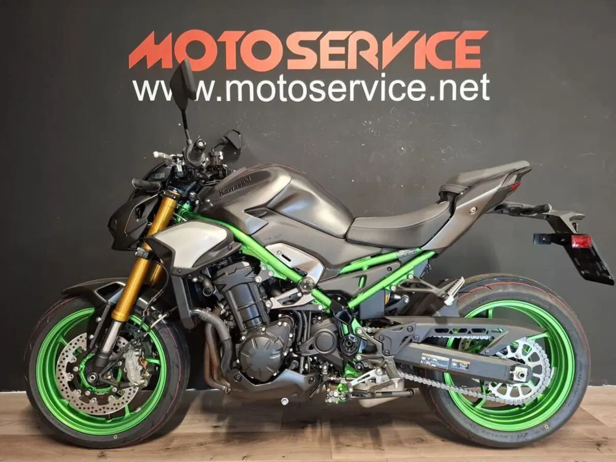 Kawasaki Z 900 SE (2025 - 26)