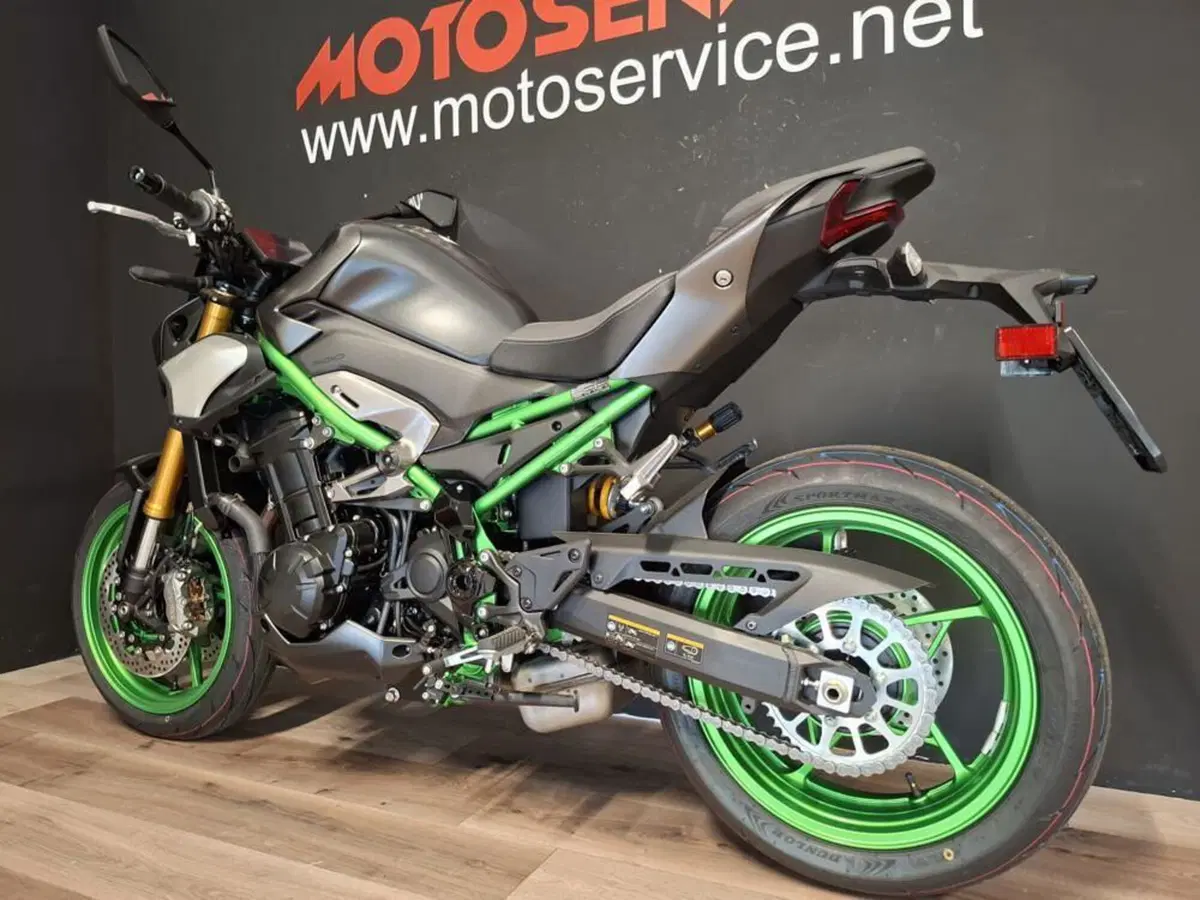 Kawasaki Z 900 SE (2025 - 26) (3)