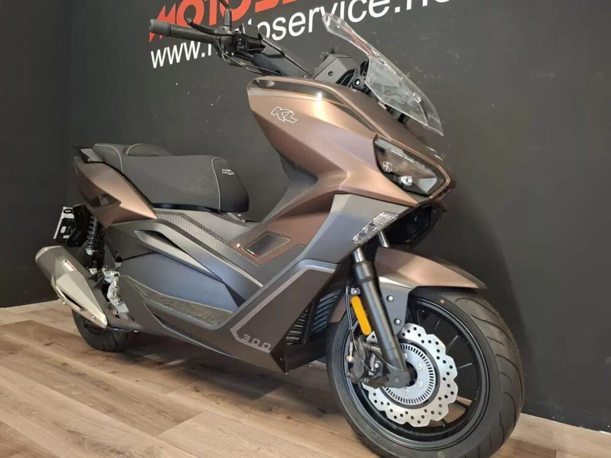 Kl Brera 300 (2022 - 25) (5)