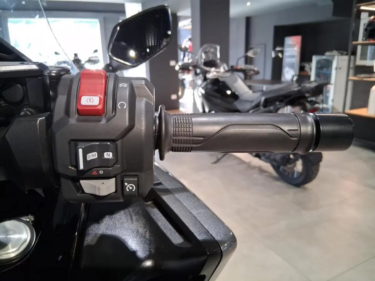 Honda Forza 750 DCT Style (2021 - 24) (10)