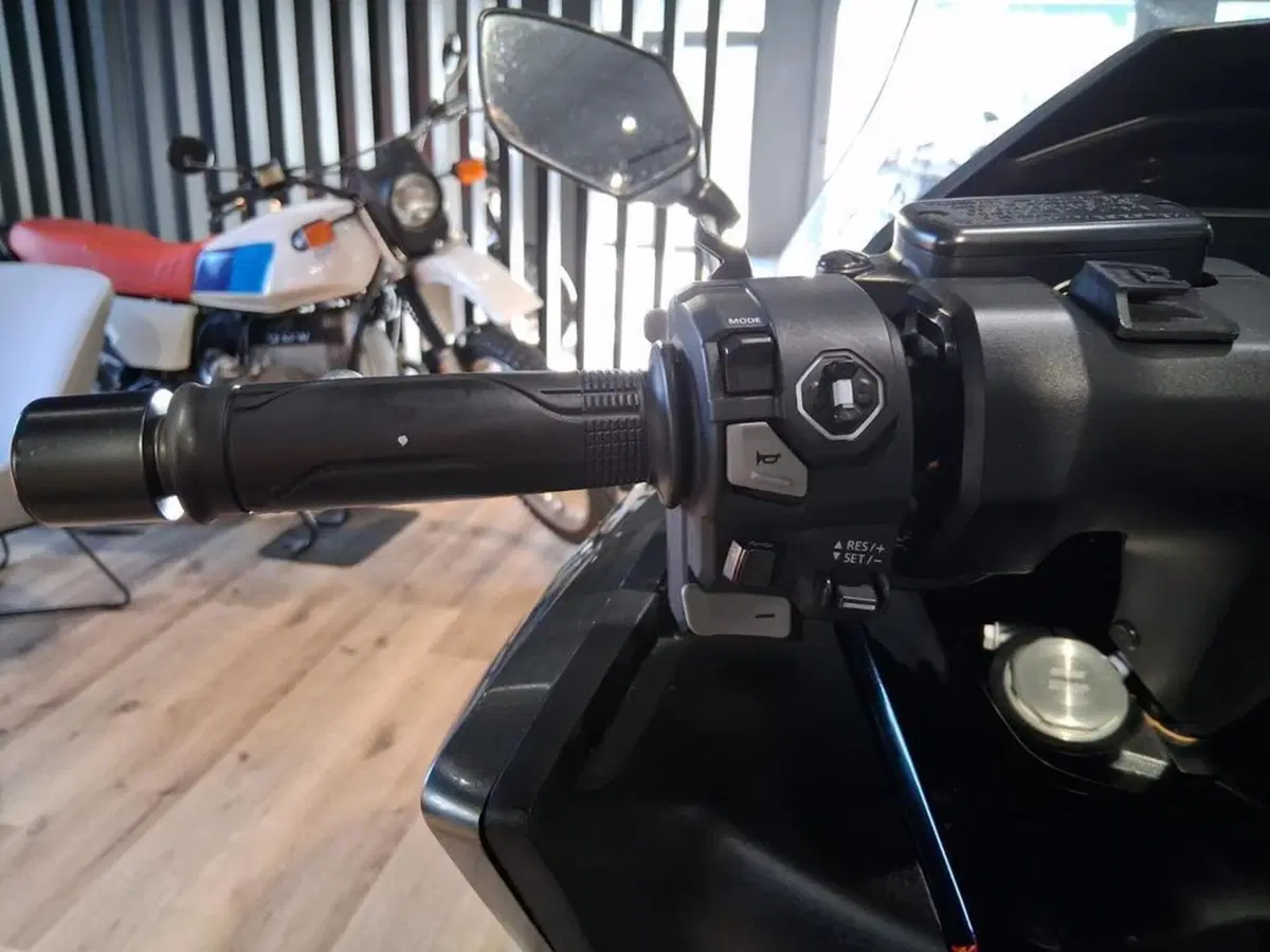 Honda Forza 750 DCT Style (2021 - 24) (11)