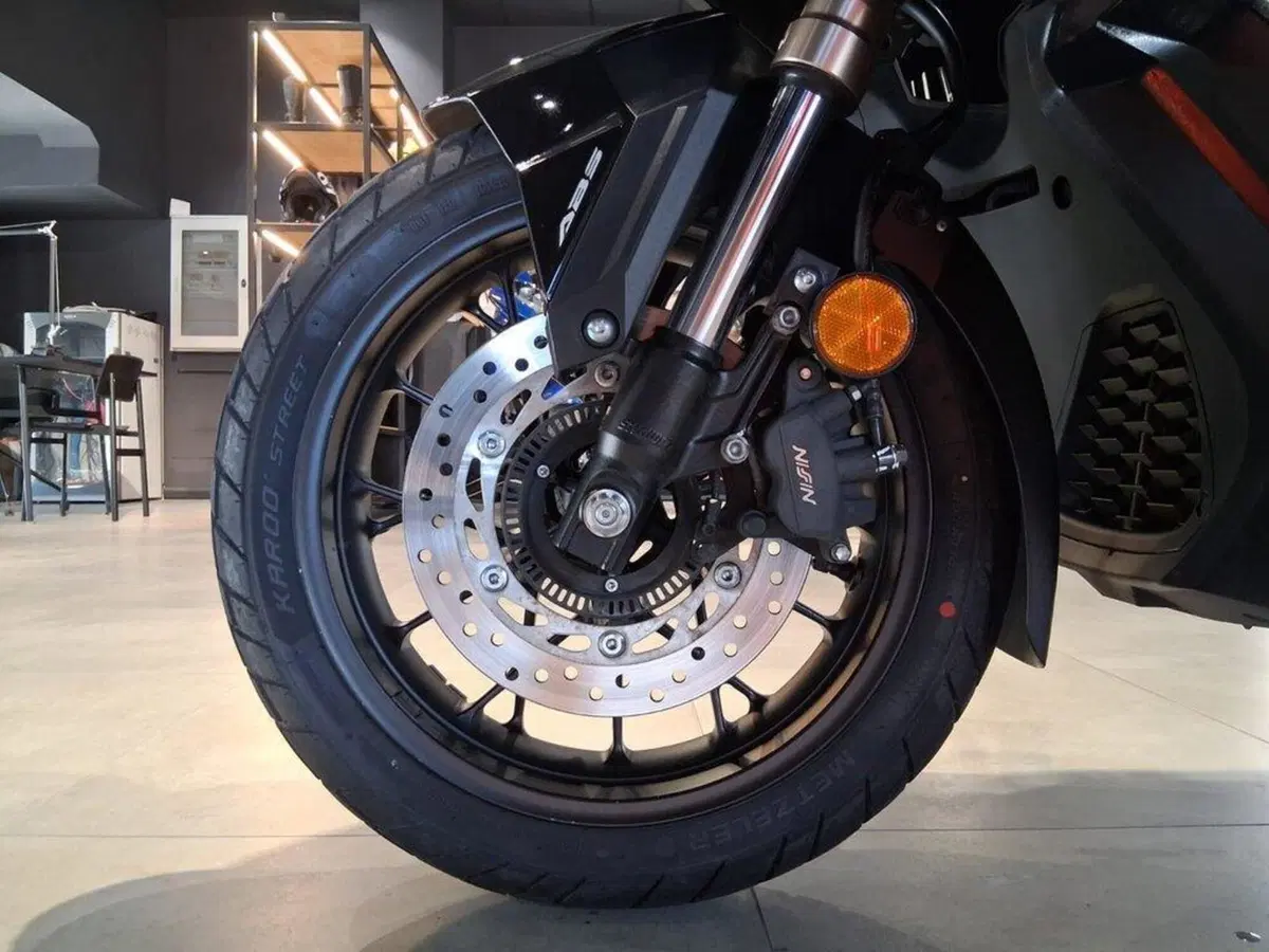 Honda ADV 350 (2022 - 24) (13)