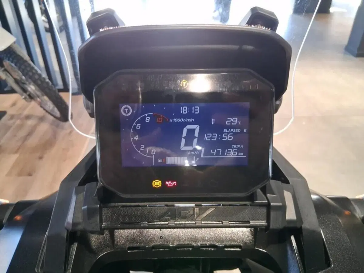 Honda ADV 350 (2022 - 24) (12)