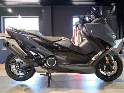 Yamaha T-Max 560 Tech Max (2021) usata