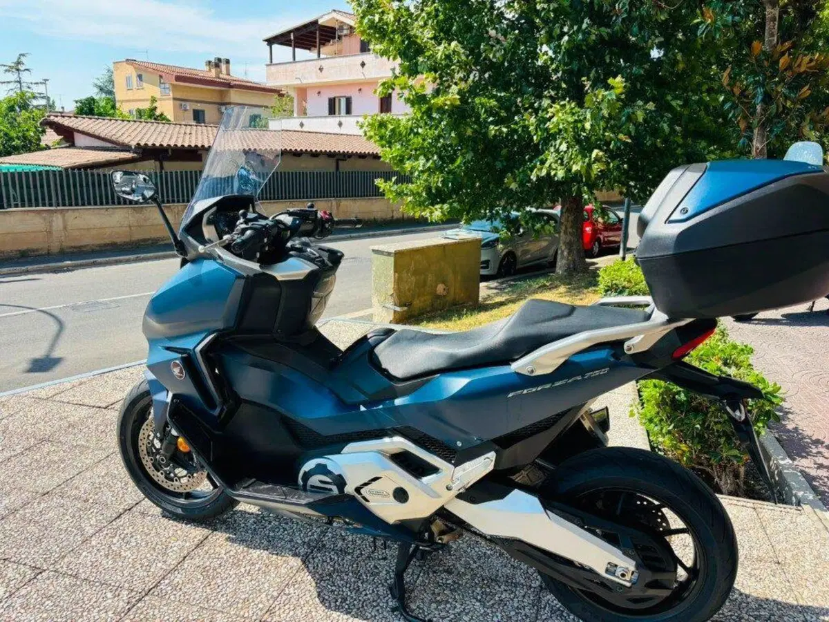 Honda Forza 750 DCT (2021 - 24) (11)