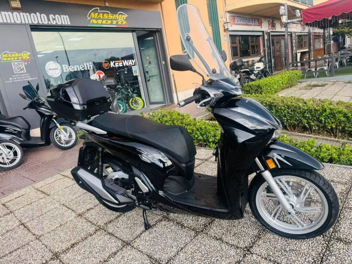 Honda SH 350 (2021 - 24) (3)