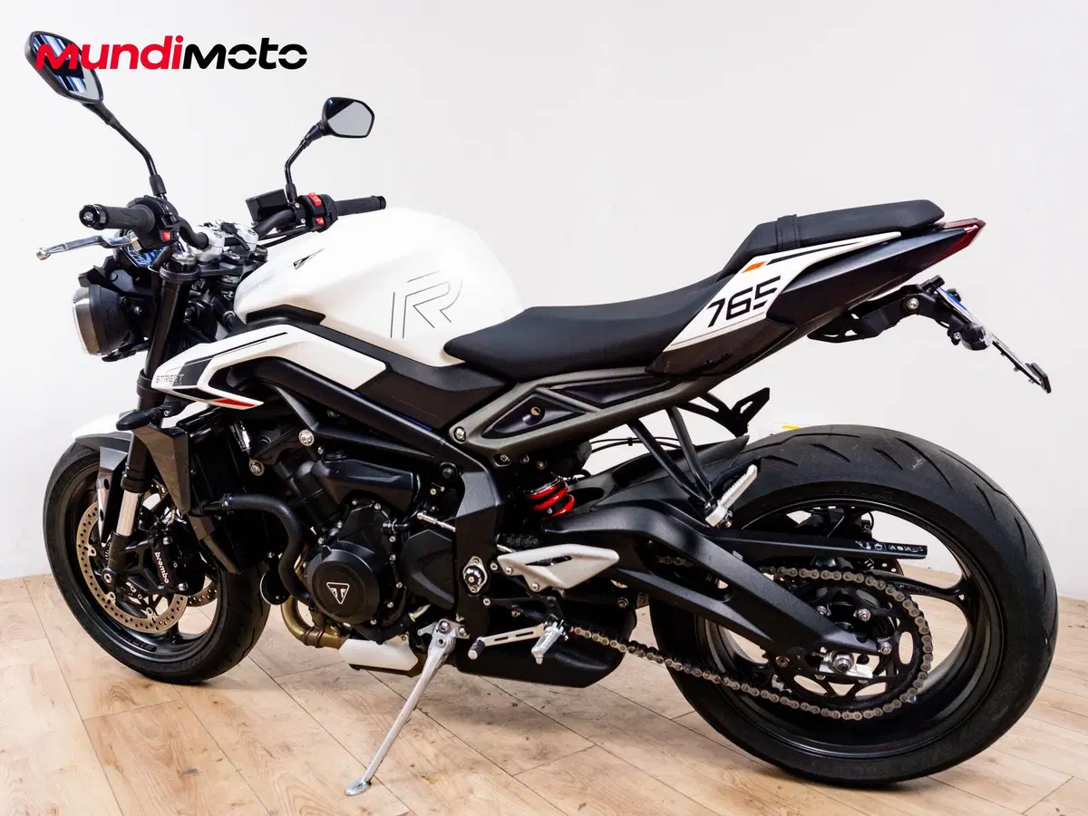Triumph Street Triple 765 R (2023 - 26) (7)