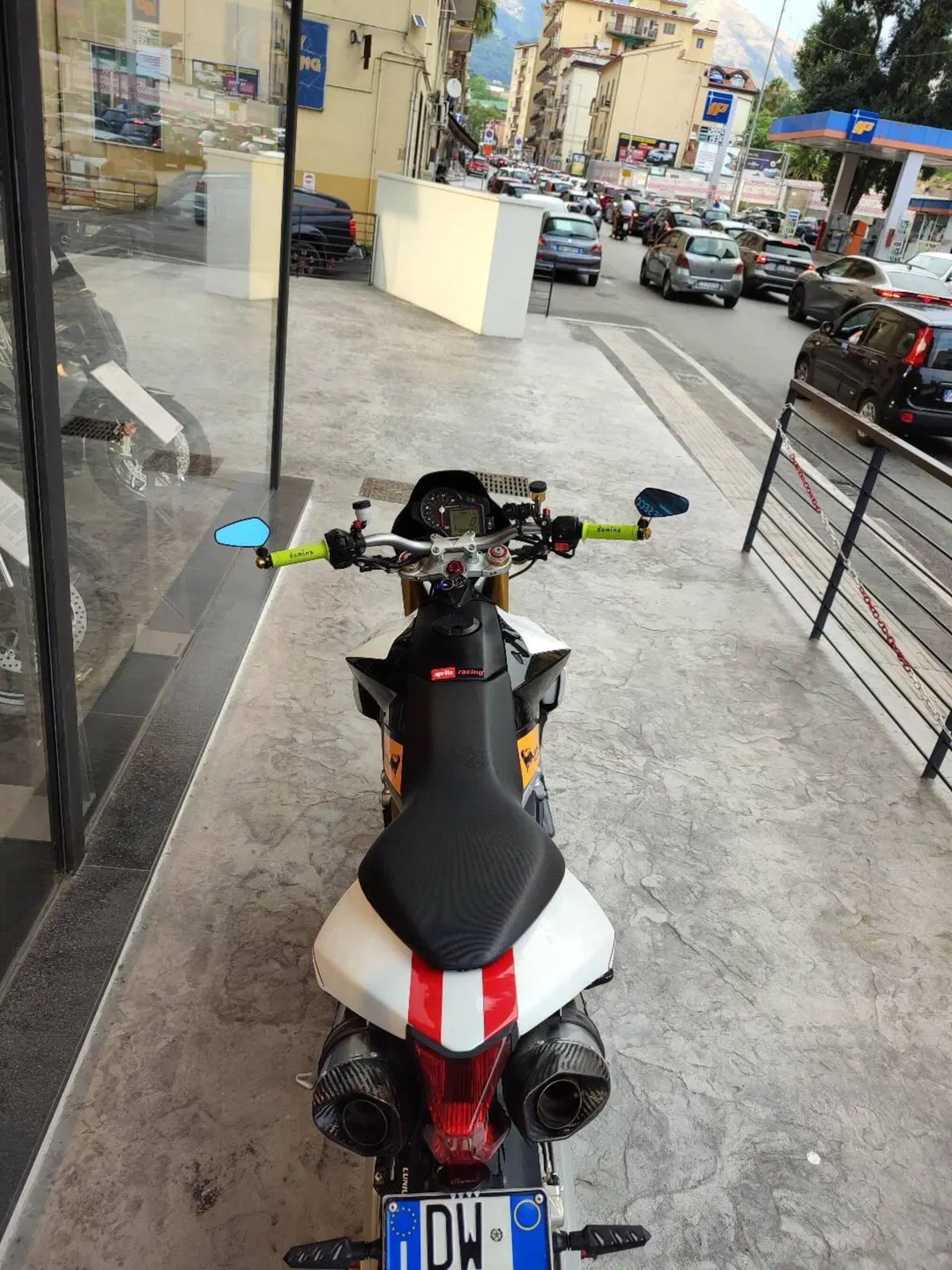 Aprilia Dorsoduro 750 (2009 - 14) (4)