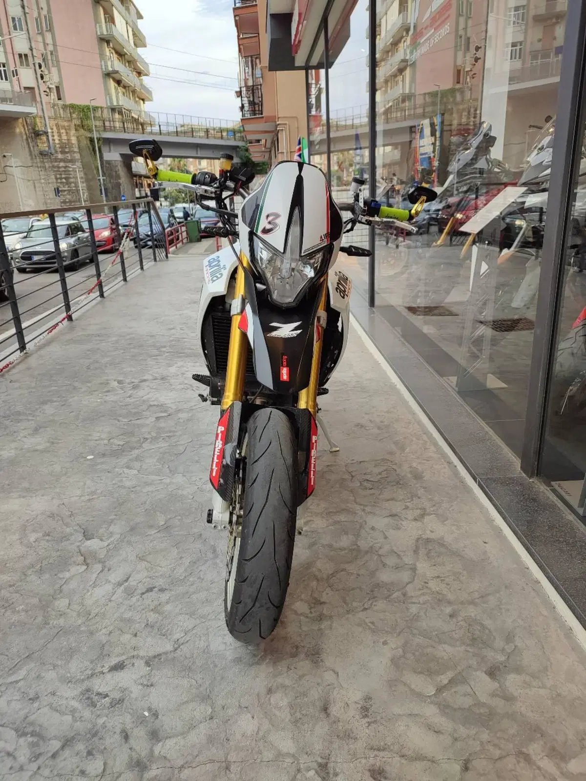 Aprilia Dorsoduro 750 (2009 - 14) (3)