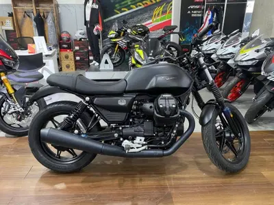 Moto Guzzi V7 Stone (2025 - 26) nuova