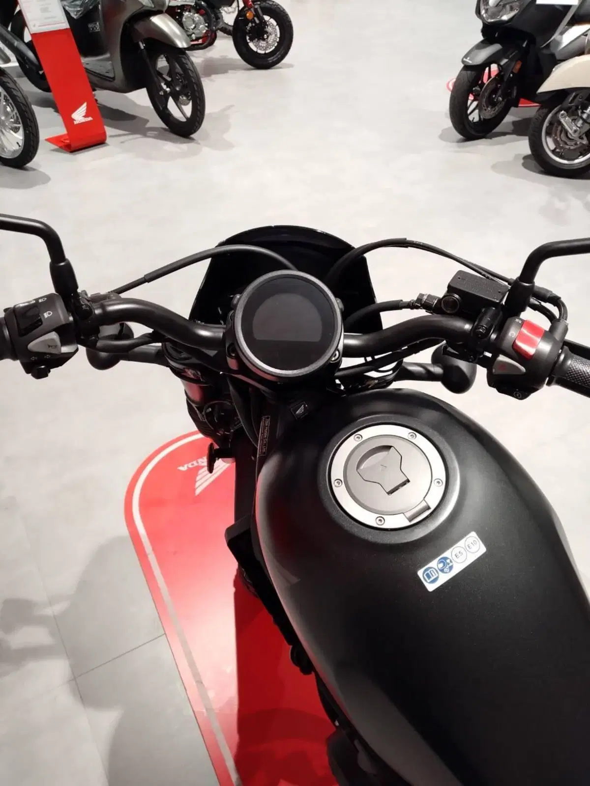 Honda CMX 500 Rebel + Special Edition (2025 - 26) (5)