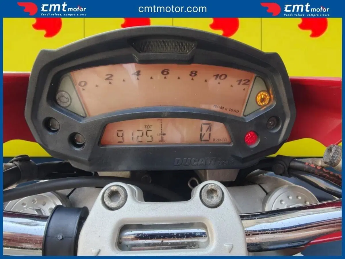 Ducati Monster 696 Plus (2007 - 14) (5)