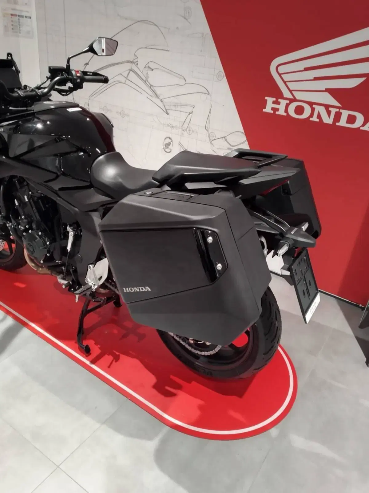 Honda CB 1000 GT (2026) (11)