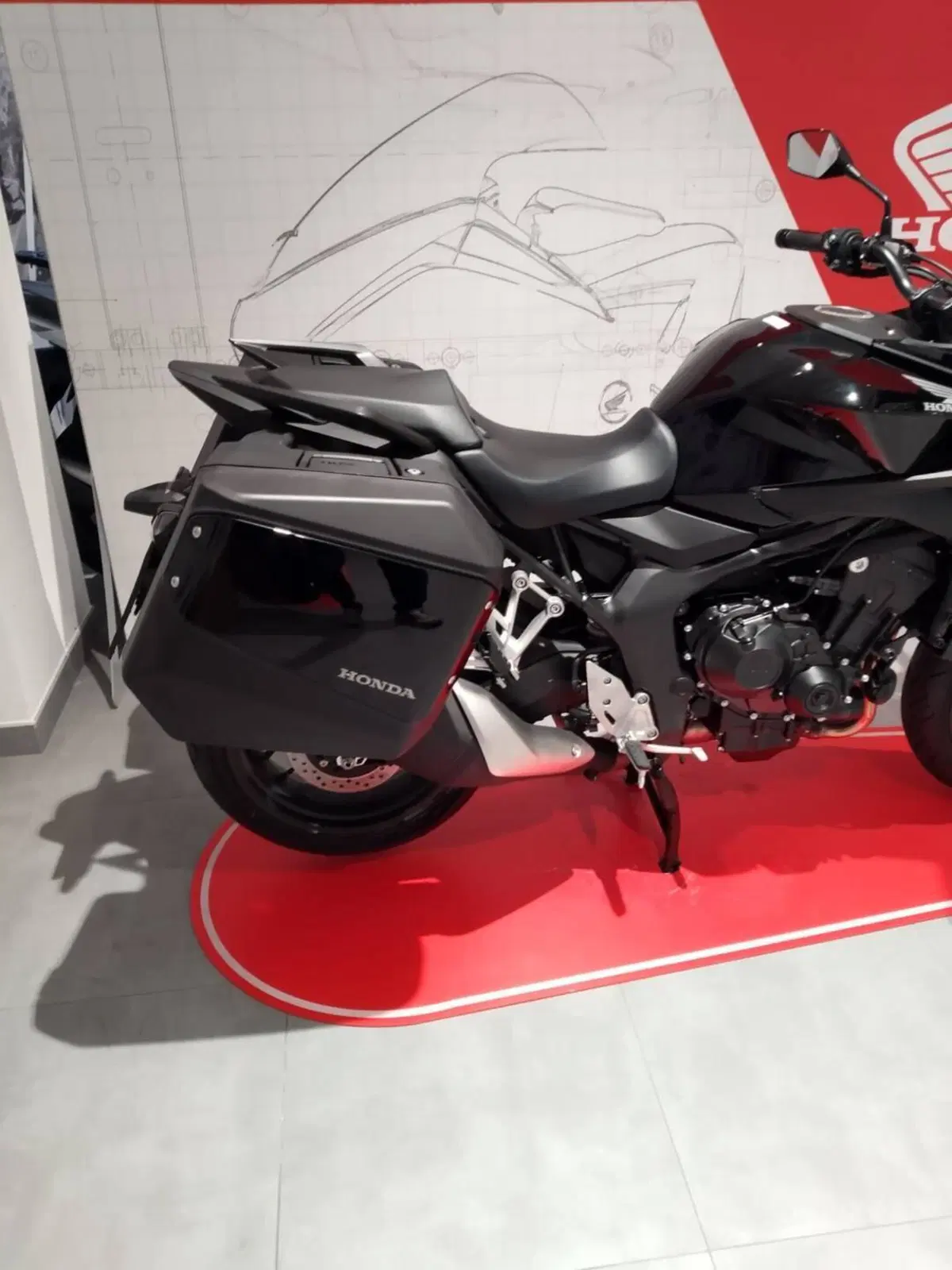 Honda CB 1000 GT (2026) (14)
