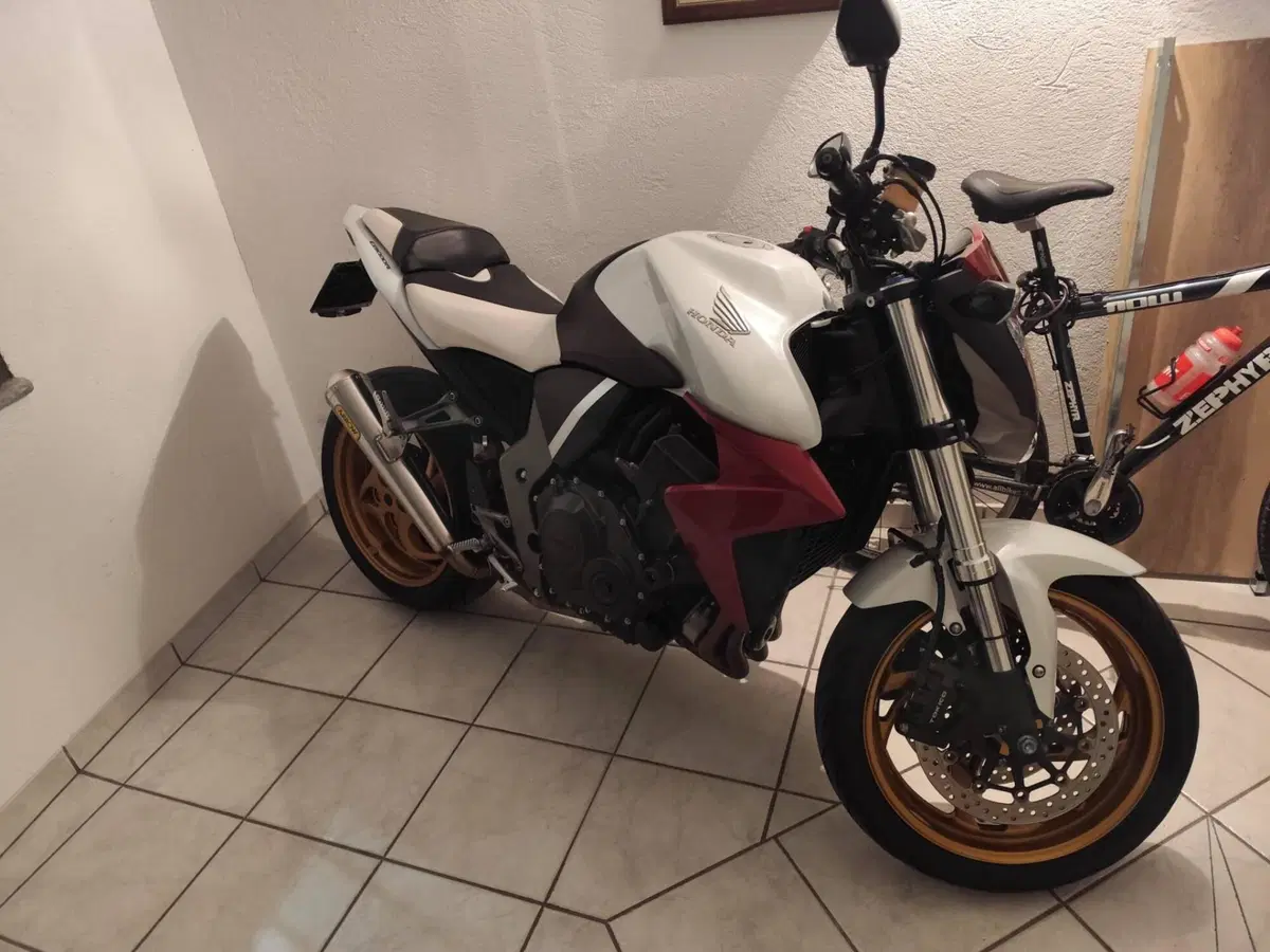 Honda CB 1000 R (2008 - 10) (8)