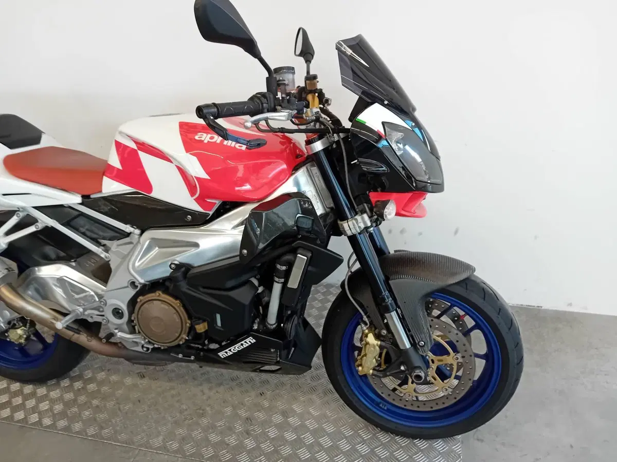 Aprilia Tuono 1000 R (2006 - 10) (7)