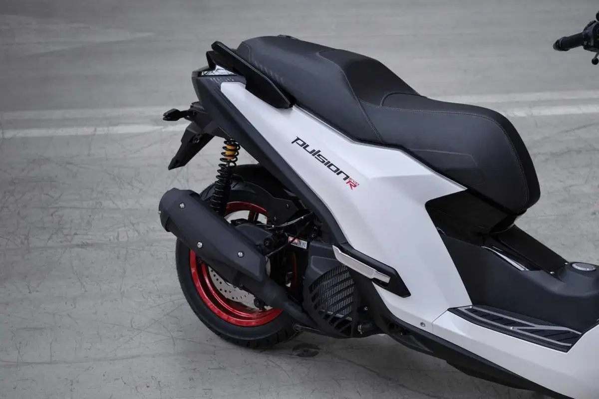 Peugeot Pulsion EVO R: lo scooter da 100 esemplari che gioca la carta dell'esclusività (4)