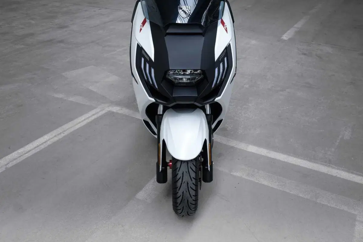 Peugeot Pulsion EVO R: lo scooter da 100 esemplari che gioca la carta dell'esclusività (7)
