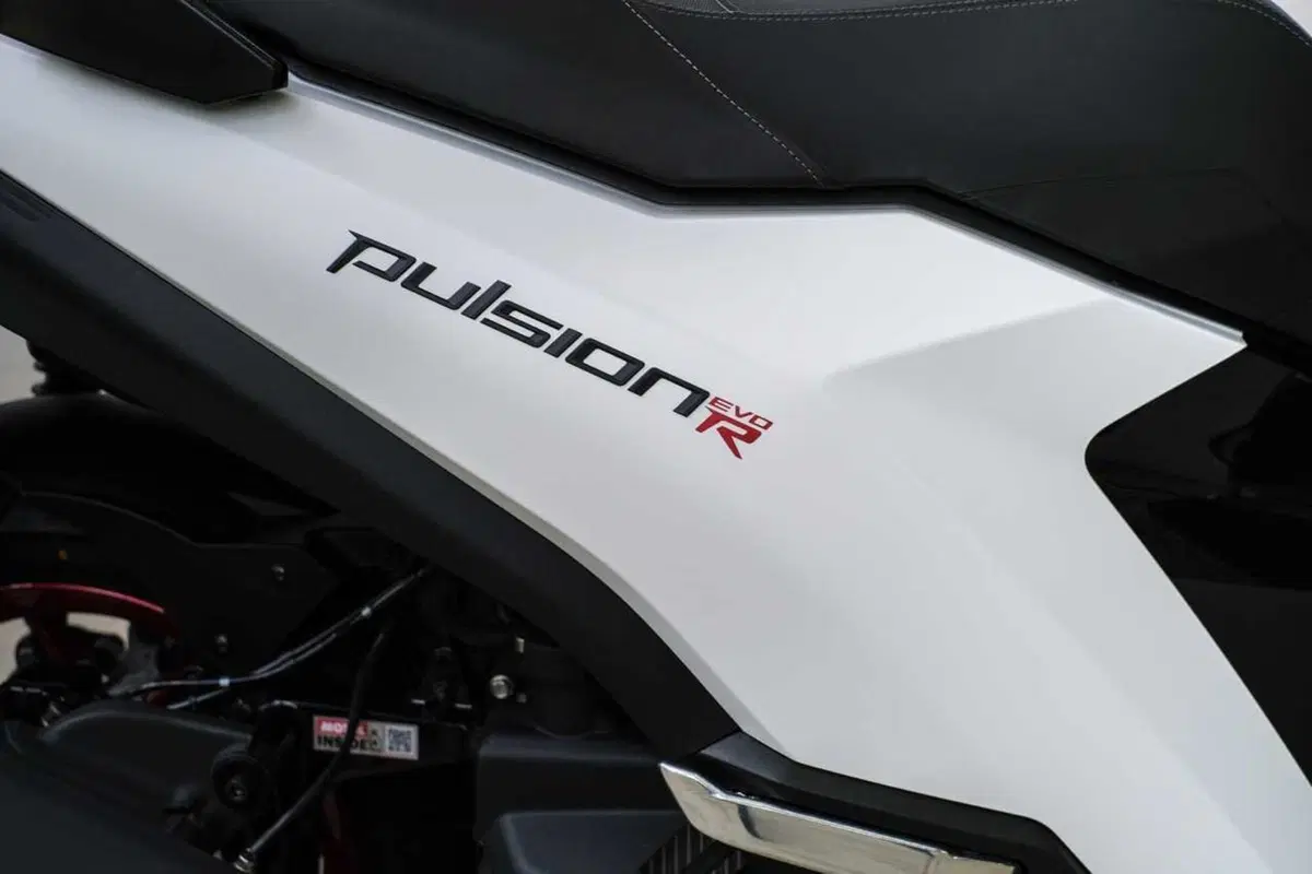 Peugeot Pulsion EVO R: lo scooter da 100 esemplari che gioca la carta dell'esclusività (10)