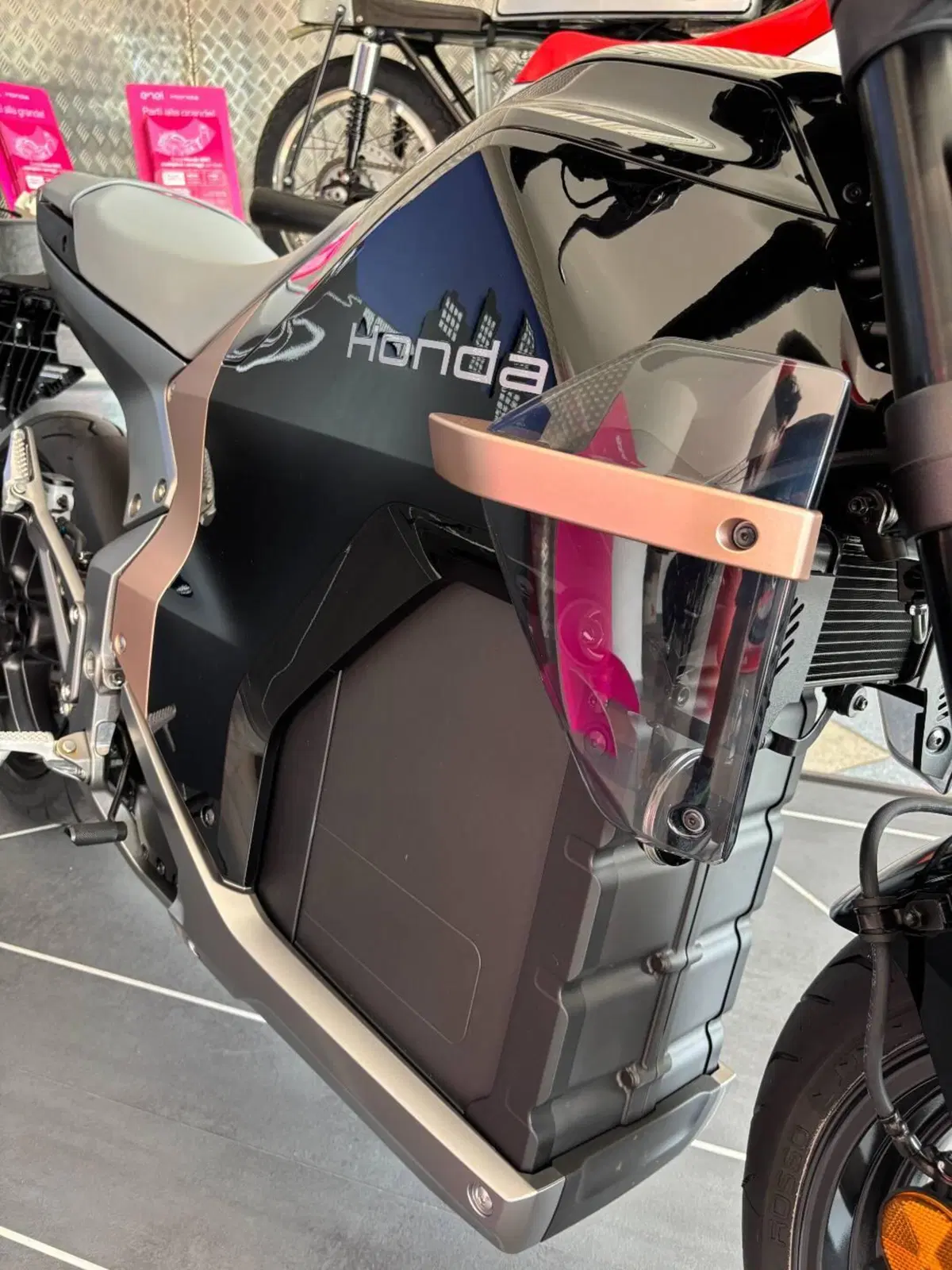 Honda WN7 (2026) (5)