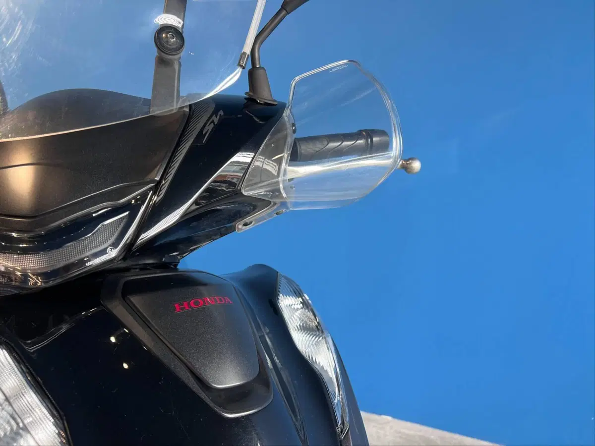 Honda SH 150i Sport (2024 - 25) (7)