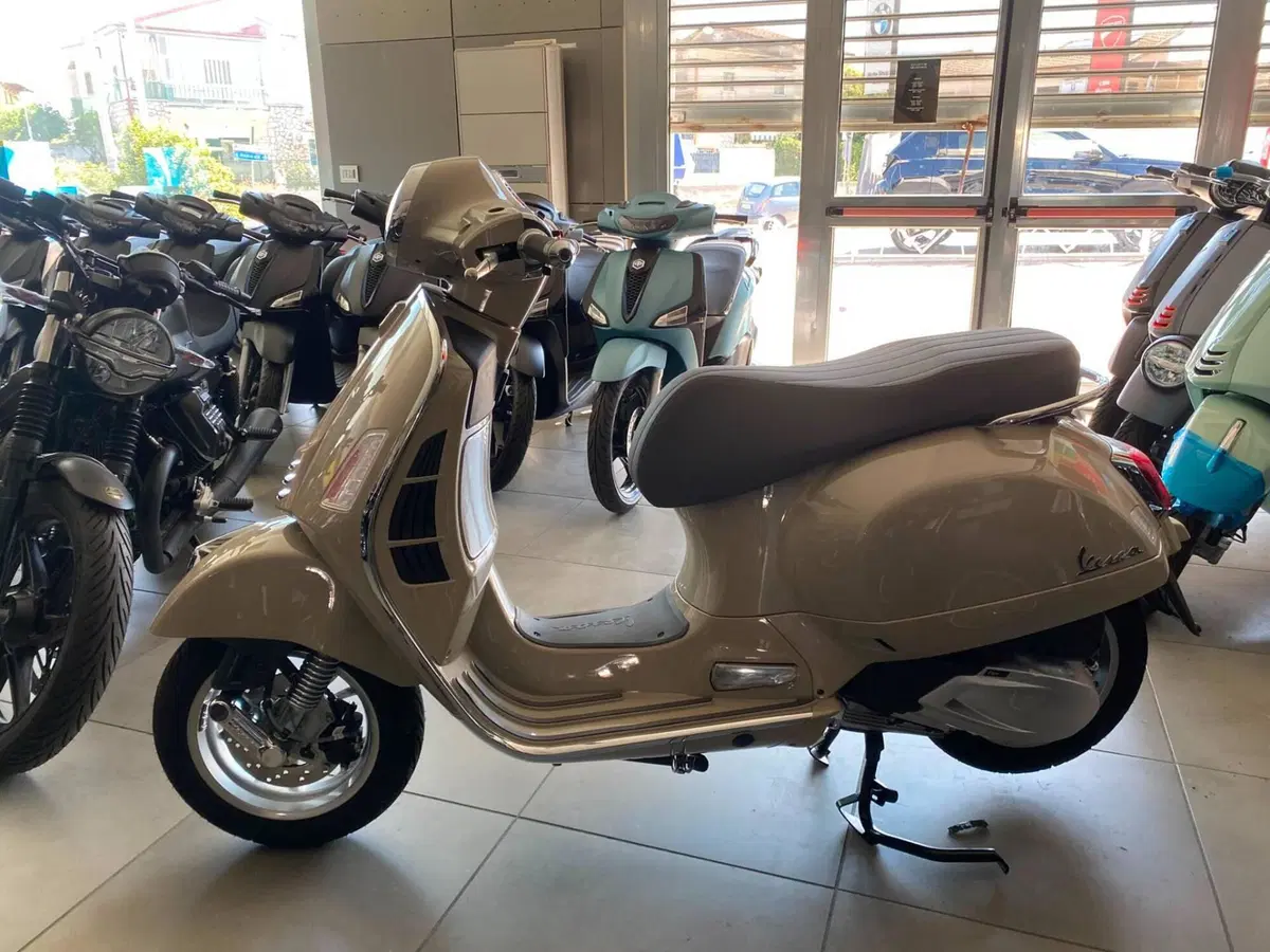 Vespa GTS 310 (2025 - 26) (2)