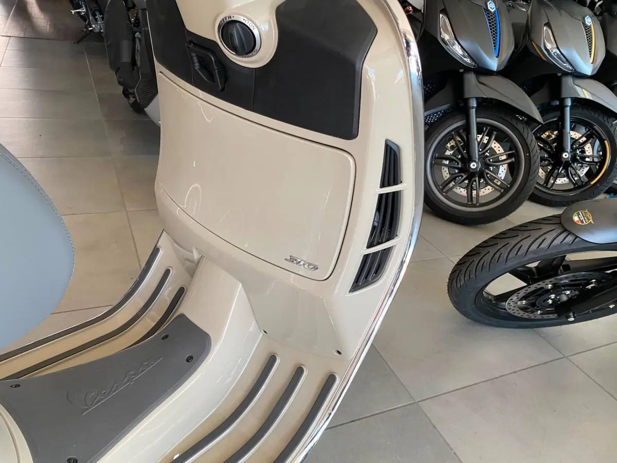 Vespa GTS 310 (2025 - 26) (9)