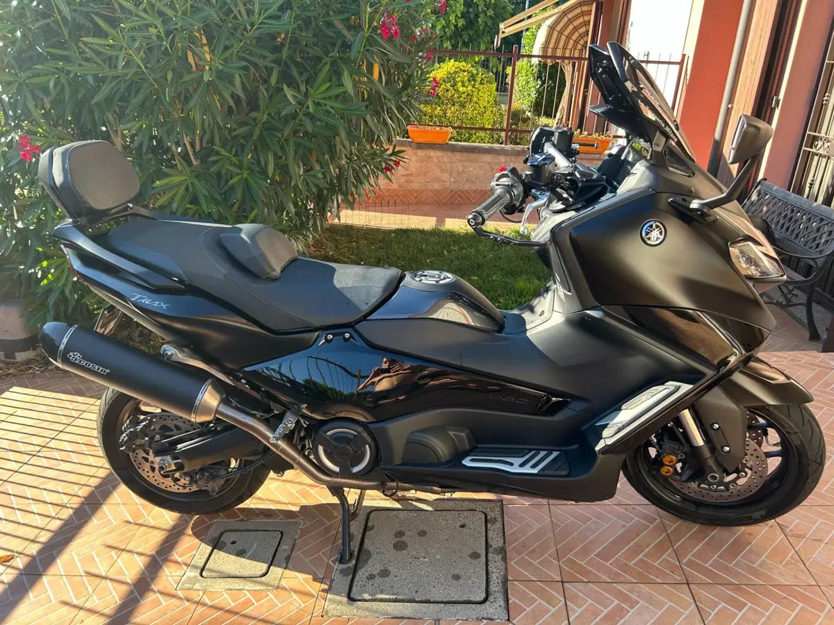 Yamaha T-Max 560 Tech Max (2022 - 24) (2)