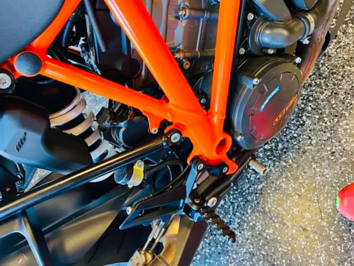 KTM 1290 Super Duke GT (2019 - 20) (5)