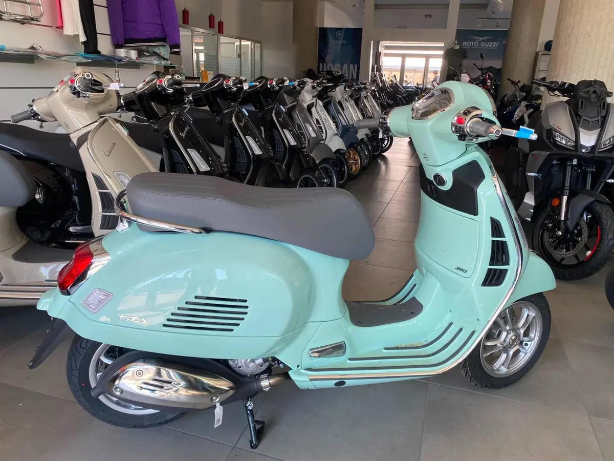 Vespa GTS 310 (2025 - 26) (2)