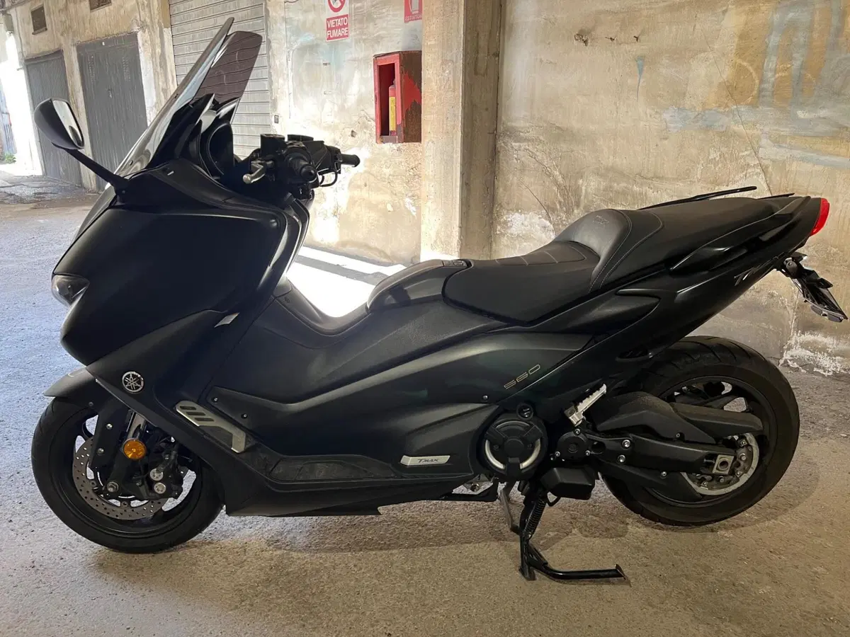Yamaha T-Max 560 (2020 - 21) (2)