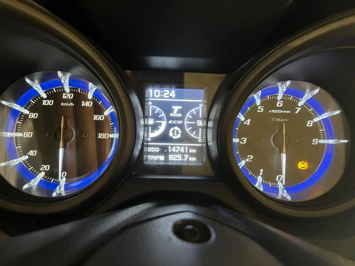 Yamaha T-Max 560 (2020 - 21) (5)
