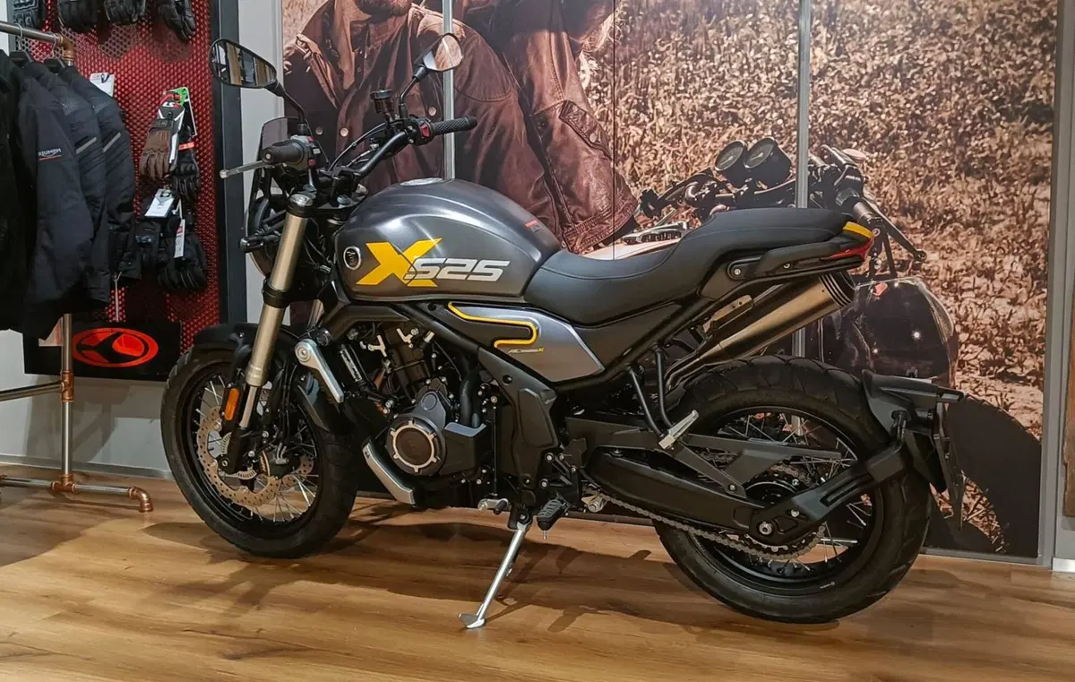 Voge Trofeo 525ACX Scrambler (2023 - 26) (4)