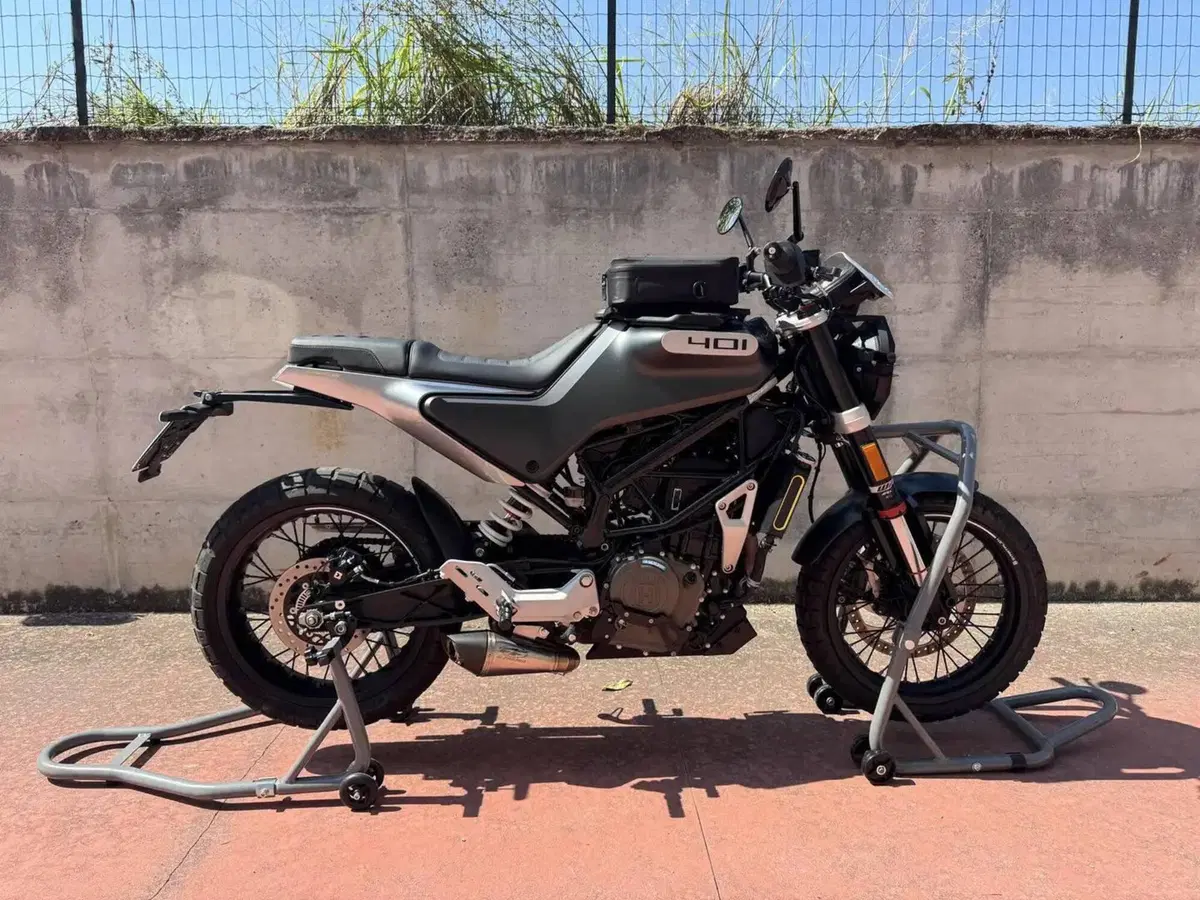 Husqvarna Svartpilen 401 (2020)