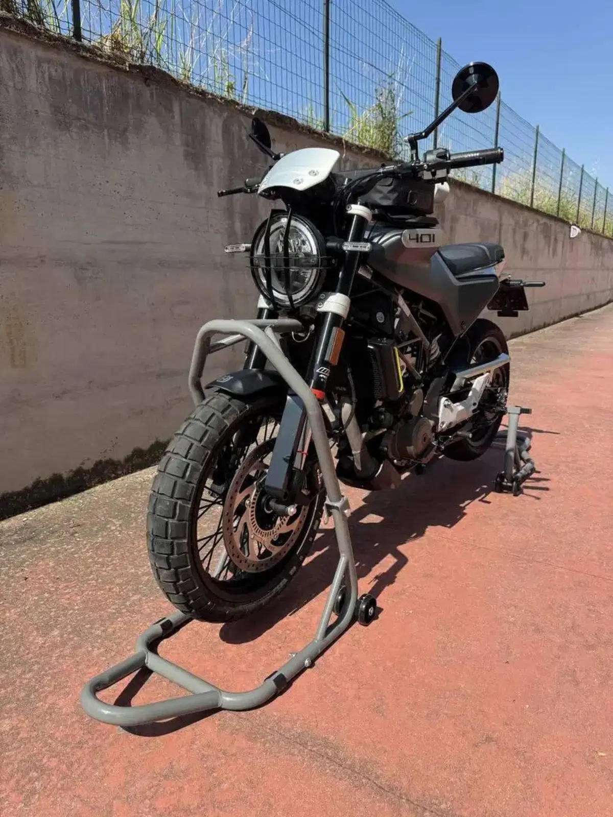 Husqvarna Svartpilen 401 (2020) (3)