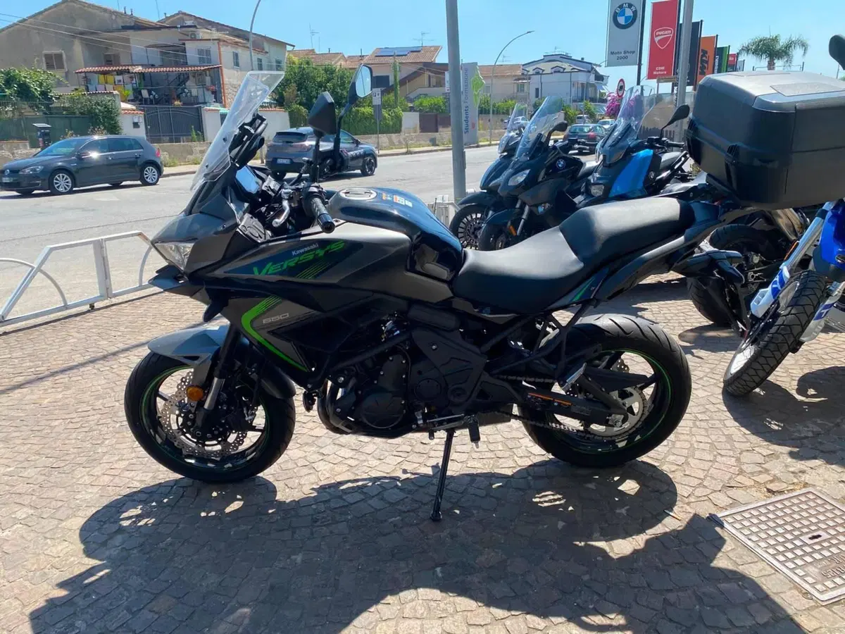 Kawasaki Versys 650 (2021 - 24) (2)