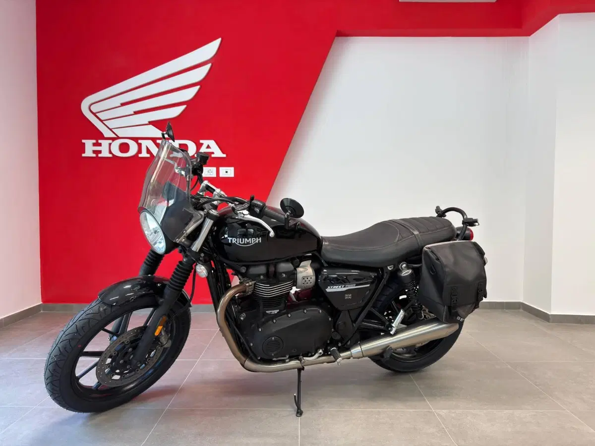 Triumph Street Twin 900 (2019 - 20) (2)