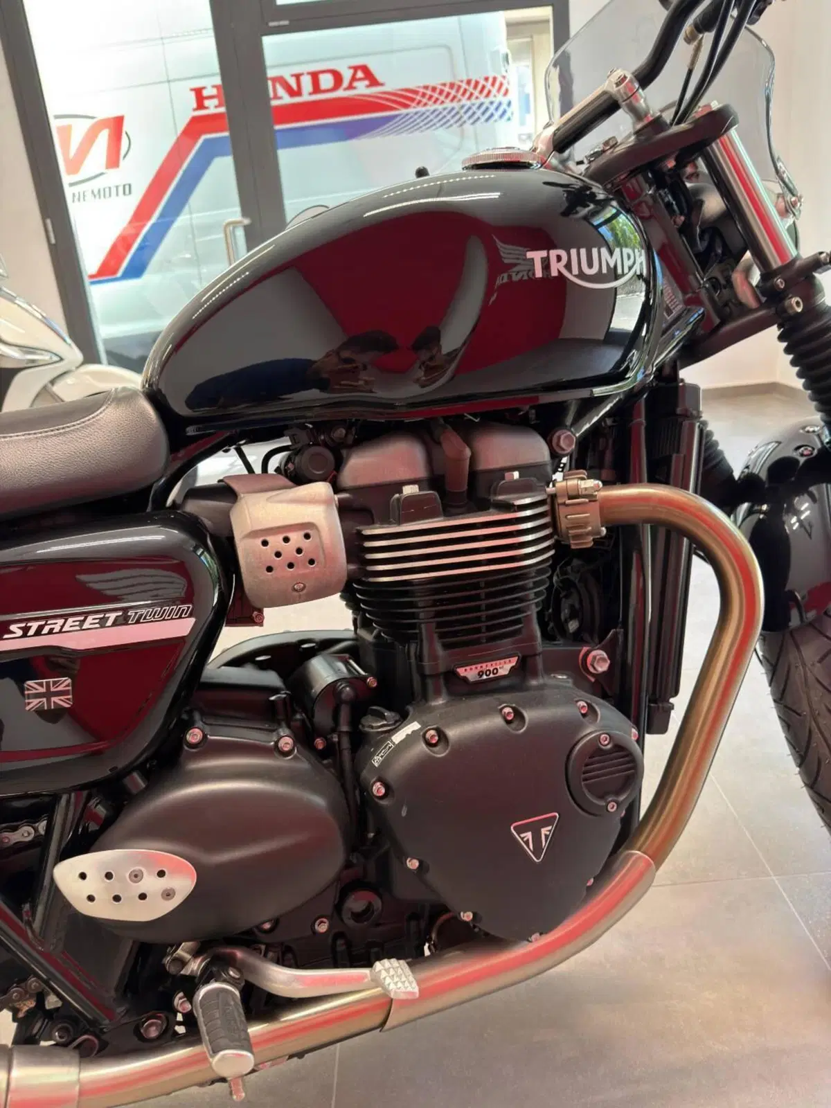 Triumph Street Twin 900 (2019 - 20) (5)