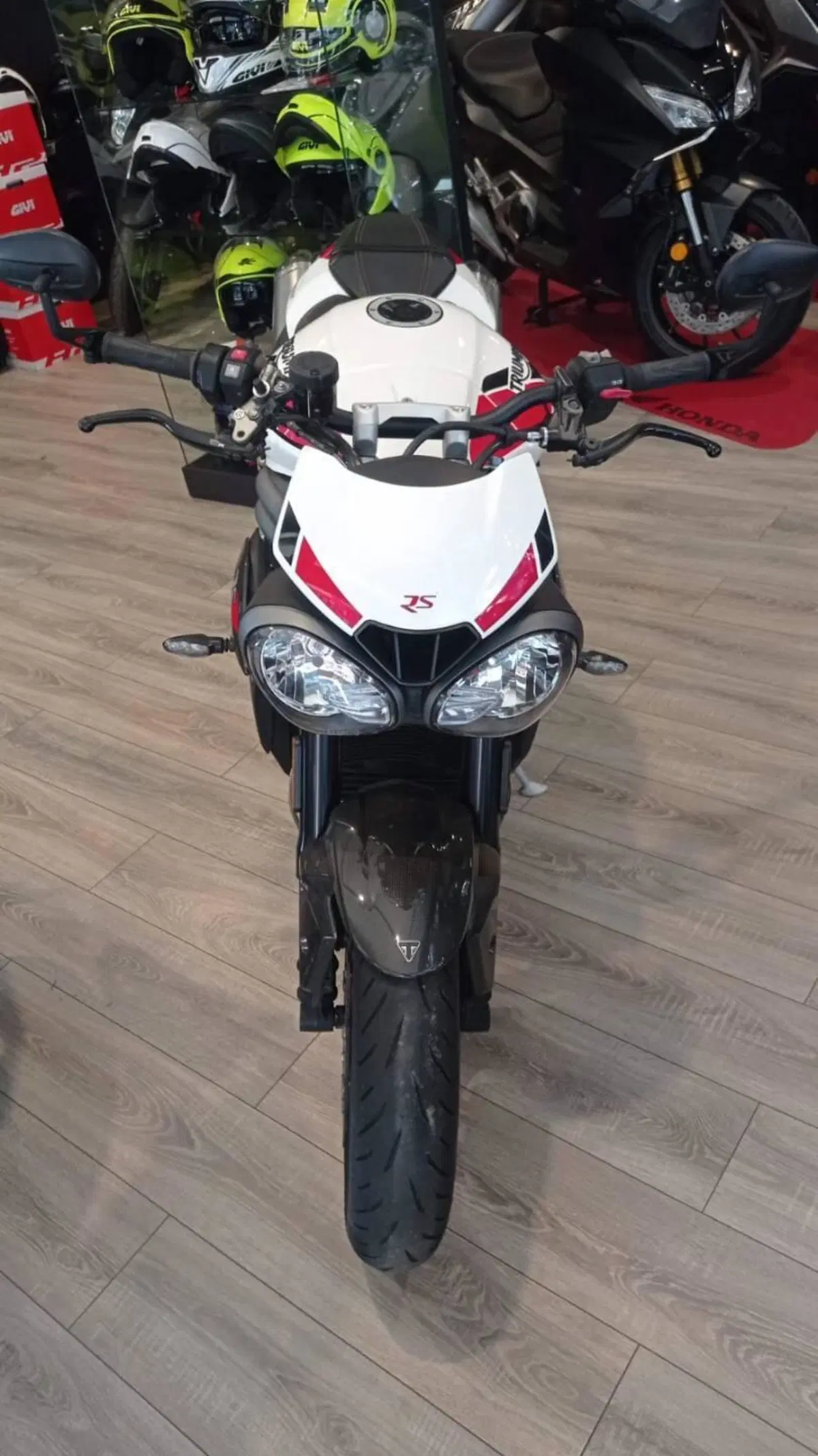 Triumph Speed Triple 1050 RS (2018 - 20) (2)