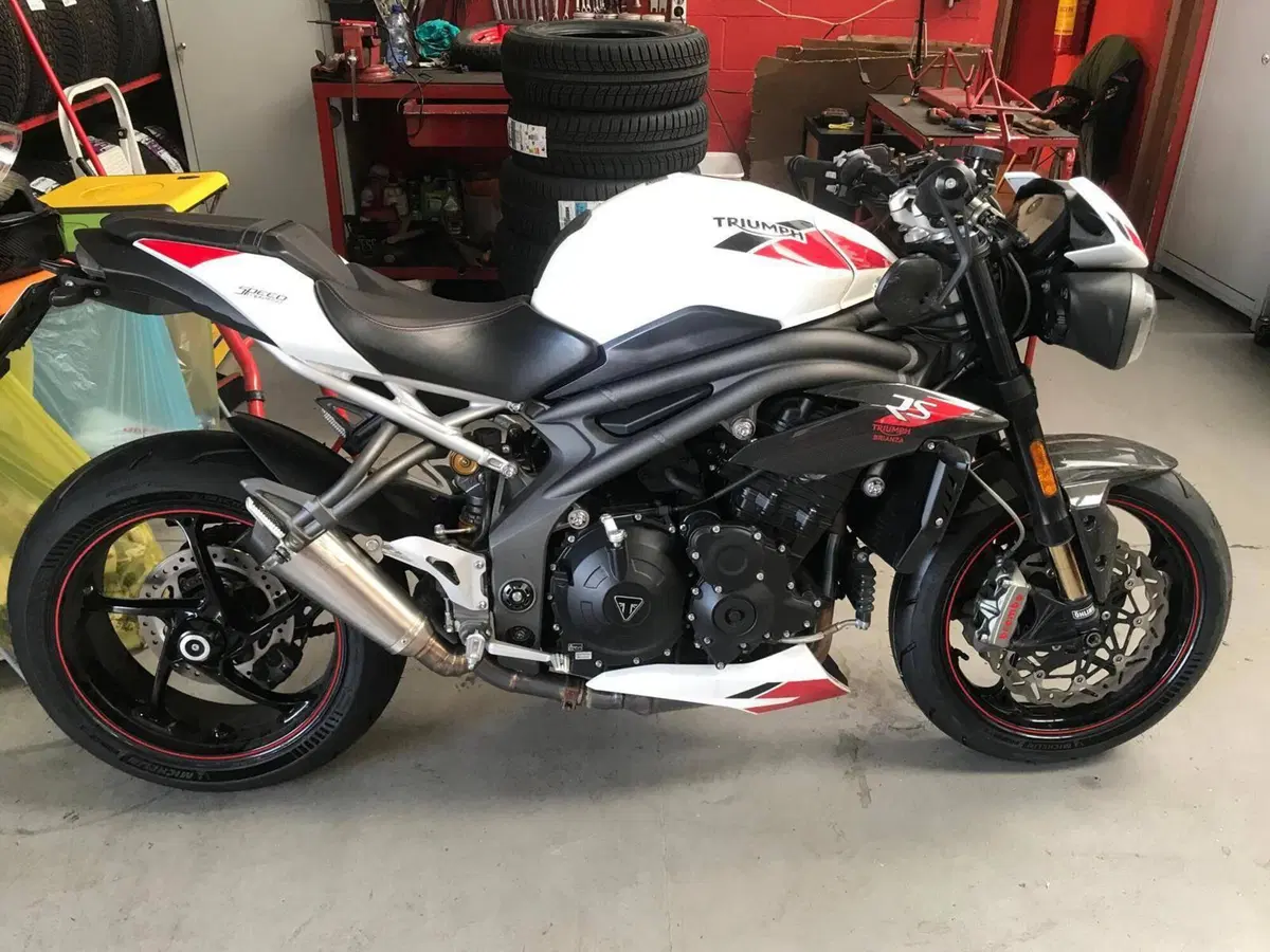 Triumph Speed Triple 1050 RS (2018 - 20)