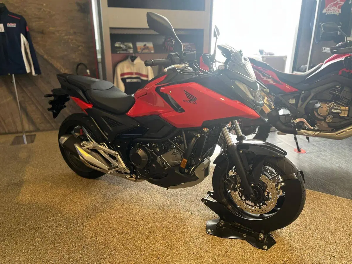 Honda NC 750 X (2025 - 26) (4)