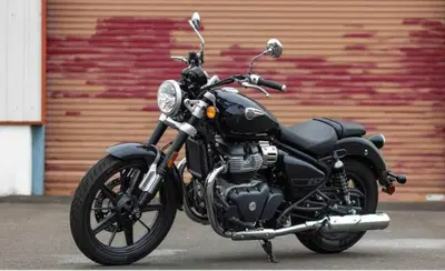 Royal Enfield Super Meteor 650 (2023 - 26) usata